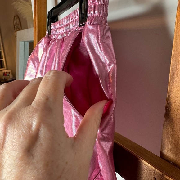 Girls pink metallic shorts - Picture 3 of 4